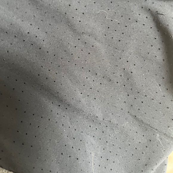 Women's Under Armour Lightweight Zip Up Jacket Black w reflectors - Picture 2 of 7